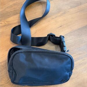 LULULEMON BELT BAG